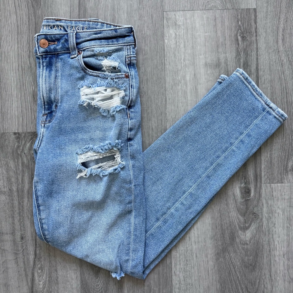 American Eagle Women’s Distressed Mom Jeans